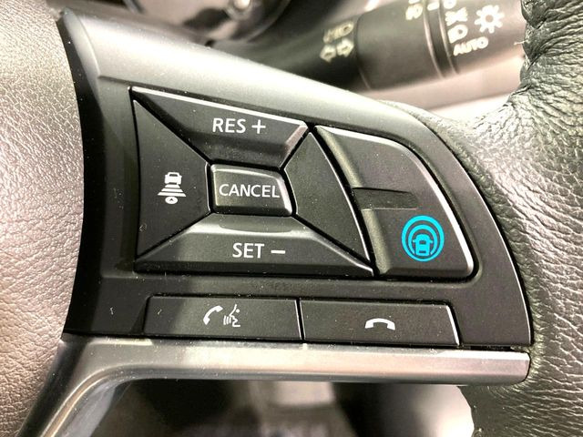 【プロパイロット】高速道路での長距離走行が楽に!!渋滞時と巡回走行のシーンで、アクセル・ブレーキ・ステアリングを自動で制御し、長距離運転の負担を軽減してくれます♪