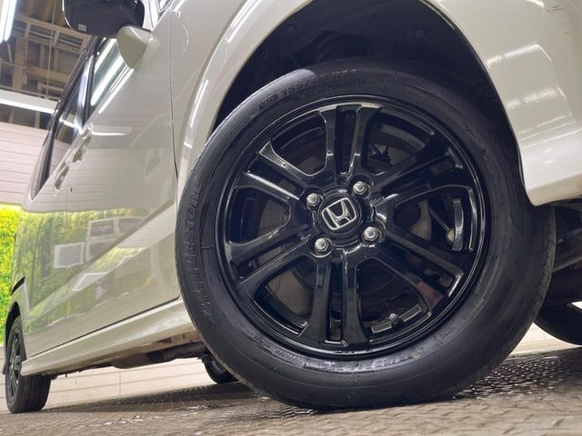 �y����14�C���`�A���~�z�C�[���z�O�ςɃ}�b�`���������A���~�z�C�[���𑕒����Ă���܂��B�e��ЊO�A���~�z�C�[����A�X�^�b�h���X�^�C�����戵�����Ă���܂��B���񂲑��k����������