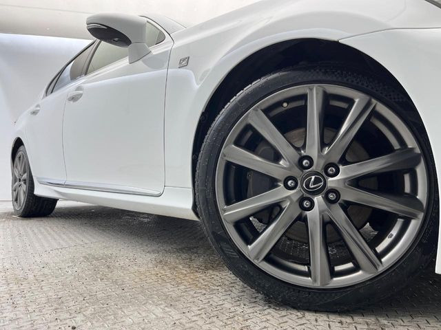 �y����19�C���`�A���~�z�C�[���z�O�ςɃ}�b�`���������A���~�z�C�[���𑕒����Ă���܂��B�e��ЊO�A���~�z�C�[����A�X�^�b�h���X�^�C�����戵�����Ă���܂��B���񂲑��k����������