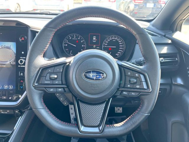 �y�����v�����X�e�A�����O�z�㎿�Ȋv���g�p���邱�ƂŁA��ɂ����������݂ƂĂ��^�]���₷���n���h���ł���