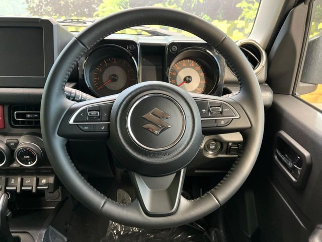 �y�����v�����X�e�A�����O�z�㎿�Ȋv���g�p���邱�ƂŁA��ɂ����������݂ƂĂ��^�]���₷���n���h���ł���