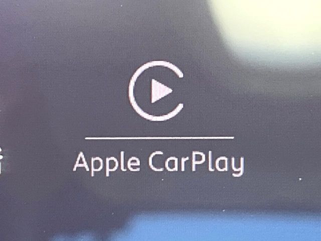 ��Apple Car Play:�X�}�z�Ƃ̗L���ڑ��ŁA�i�r�E�I�[�f�B�I�Đ��ȂǃX�}�z�̃A�v���@�\����ʂł��g����֗��@�\�ł�!