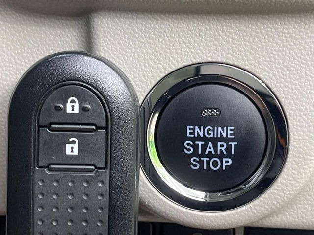 �y�L�[�t���[�V�X�e���z�J�o����|�P�b�g�ɓ��ꂽ�܂܂ł��h�A�̎{���E�������\�ȃX�}�[�g�L�[�𑕔��B�G���W���̃I���E�I�t�����J�M�����o���K�v����������Ƃ��Ă��֗��ł���