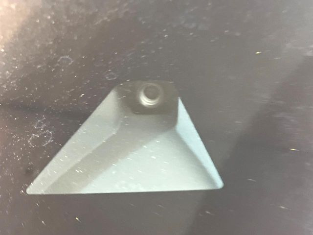 �y�C���e���W�F���g�G�}�[�W�F���V�[�u���[�L�z�t�����g�J�����őO���̎ԗ�����s�҂����m�B�Փ˂������Ȏ��͏Փ˔�Q�y���u���[�L���쓮�A�Փˉ�����T�|�[�g�B�����S�Ƀh���C�u�����y���݂��������܂��B