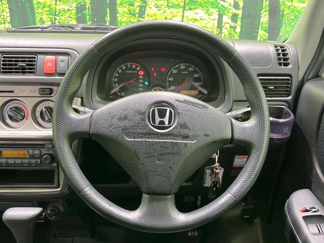 �y�����v�����X�e�A�����O�z�㎿�Ȋv���g�p���邱�ƂŁA��ɂ����������݂ƂĂ��^�]���₷���n���h���ł���