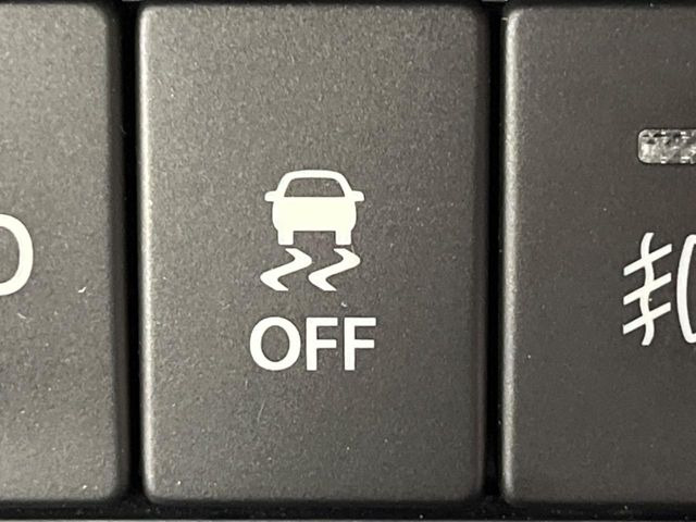 �y������h�~���u�z�ԗ��̉���������m����ƁA�����I�Ɏԗ��̐i�s������ۂ悤�Ɏԗ��𐧌䂵�܂��B�J�̓��ȂǊ���₷���H�ʏ󋵂ł����S�ȉ^�]���\�ł��B