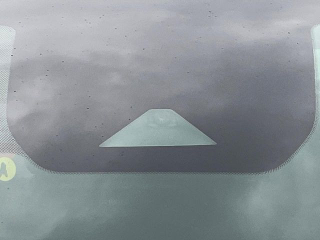 �y�C���e���W�F���g�G�}�[�W�F���V�[�u���[�L�z�t�����g�J�����őO���̎ԗ�����s�҂����m�B�Փ˂������Ȏ��͏Փ˔�Q�y���u���[�L���쓮�A�Փˉ�����T�|�[�g�B�����S�Ƀh���C�u�����y���݂��������܂��B