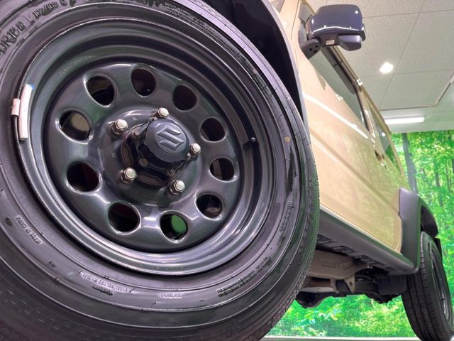 �y����15�C���`�A���~�z�C�[���z�O�ςɃ}�b�`���������A���~�z�C�[���𑕒����Ă���܂��B�e��ЊO�A���~�z�C�[����A�X�^�b�h���X�^�C�����戵�����Ă���܂��B���񂲑��k����������