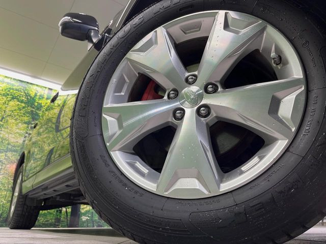 �y����17�C���`�A���~�z�C�[���z�O�ςɃ}�b�`���������A���~�z�C�[���𑕒����Ă���܂��B�e��ЊO�A���~�z�C�[����A�X�^�b�h���X�^�C�����戵�����Ă���܂��B���񂲑��k������