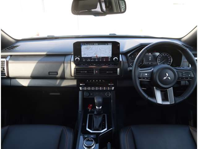 トライトン2.4 GSR ディーゼル 4WD