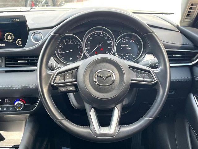 �y�����v�����X�e�A�����O�z�㎿�Ȋv���g�p���邱�ƂŁA��ɂ����������݂ƂĂ��^�]���₷���n���h���ł���