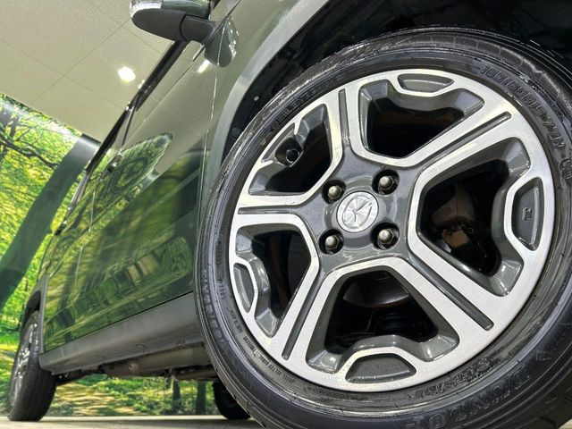 �y����15�C���`�A���~�z�C�[���z�O�ςɃ}�b�`���������A���~�z�C�[���𑕒����Ă���܂��B�e��ЊO�A���~�z�C�[����A�X�^�b�h���X�^�C�����戵�����Ă���܂��B���񂲑��k����������