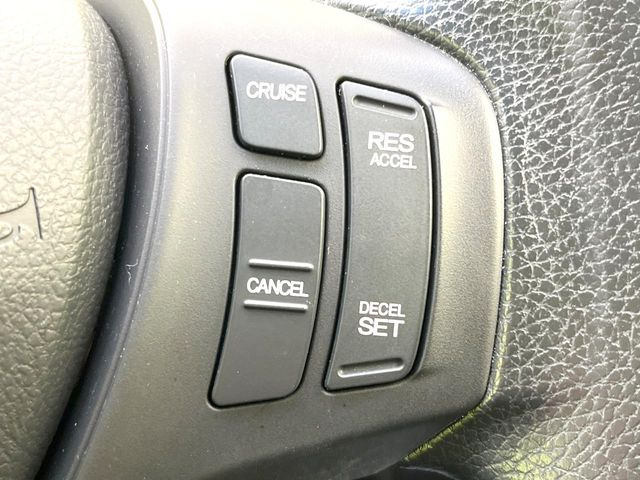 �y�N���[�Y�R���g���[���z�������H�����N���N���s�B�A�N�Z���𗣂��Ă���葬�x�ő��s���ł��A�������^�]���̕��S���y��!�����E�������ȒP�ȃX�C�b�`����Œ����ł��܂��B