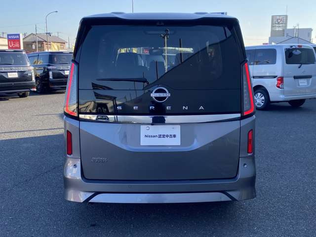 セレナ2.0 ハイウェイスターV