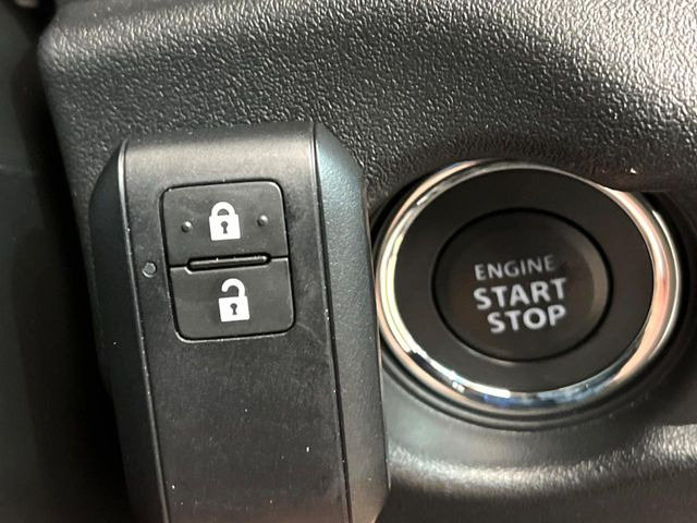 �y�L�[���X�X�^�[�g�V�X�e���z�J�o����|�P�b�g�ɓ��ꂽ�܂܂ł��h�A�̎{���E�������\�ȃX�}�[�g�L�[�𑕔��B�G���W���̃I���E�I�t�����J�M�����o���K�v����������Ƃ��Ă��֗��ł���