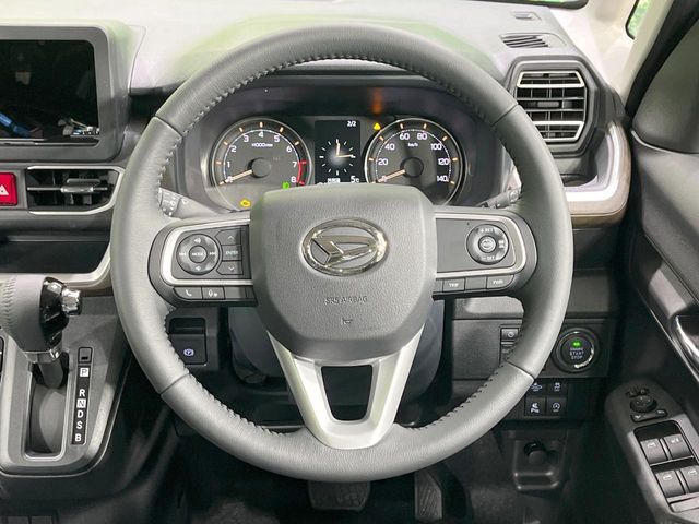 �y�����v�����X�e�A�����O�z�㎿�Ȋv���g�p���邱�ƂŁA��ɂ����������݂ƂĂ��^�]���₷���n���h���ł���