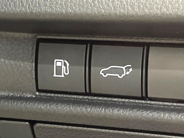 �y�p���[�o�b�N�h�A�z�X�}�[�g�L�[��^�]�Ȃ̃{�^�������������Ń��A�Q�[�g�������ŊJ���܂�!�ו��������Ă��鎞��A�����ʒu�ɂ���o�b�N�h�A��߂�ۂɕ֗��ȋ@�\�ł���