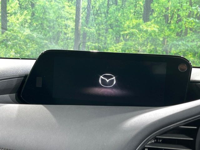 �y8.8�C���`�}�c�_�R�l�N�g�z�ԓ��̕��͋C�Ƀ}�b�`������^�̃f�B�X�v���C�B�X�}�z�ڑ��ł̃i�r�g�p��Bluetooth�Đ����A�l�X�ȋ@�\���y���߂܂��B�����I�ȃ_�C�������삪�\�ŁA�g��������ǍD�ł��B