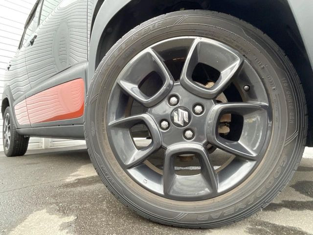 �y����16�C���`�A���~�z�C�[���z�O�ςɃ}�b�`���������A���~�z�C�[���𑕒����Ă���܂��B�e��ЊO�A���~�z�C�[����A�X�^�b�h���X�^�C�����戵�����Ă���܂��B���񂲑��k����������