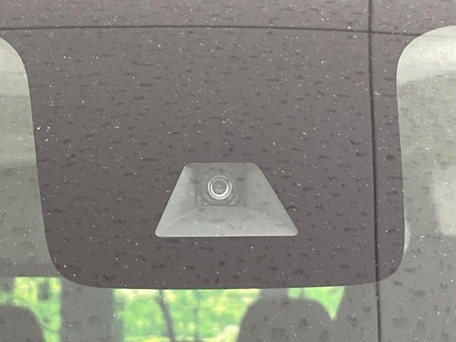 �y�C���e���W�F���g�G�}�[�W�F���V�[�u���[�L�z�t�����g�J�����őO���̎ԗ�����s�҂����m�B�Փ˂������Ȏ��͏Փ˔�Q�y���u���[�L���쓮�A�Փˉ�����T�|�[�g�B�����S�Ƀh���C�u�����y���݂��������܂��B