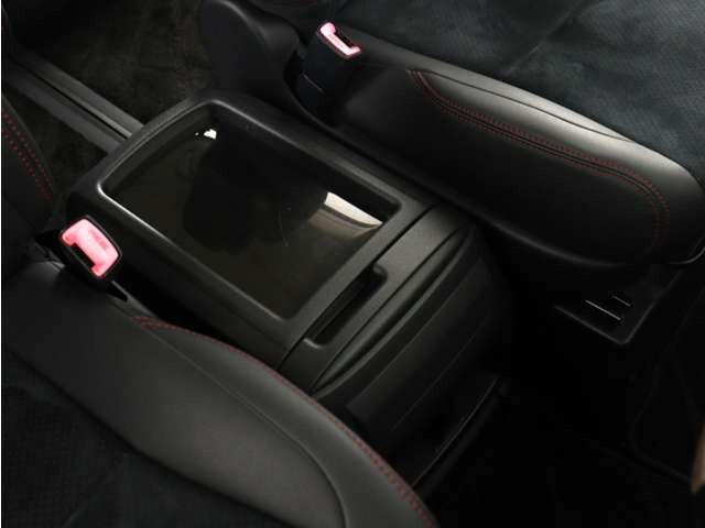 �y�Z���^�[�R���\�[���z�h�����N�z���_�[�ƕ��u�e�[�u��������A�����ɑ�e�ʂ̎��[BOX������!