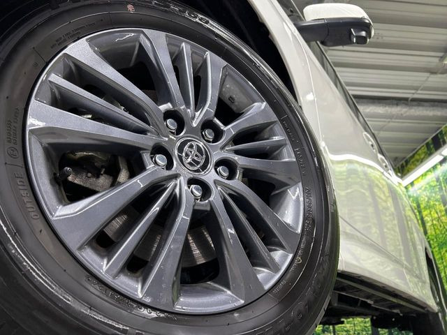 �y����16�C���`�A���~�z�C�[���z�O�ςɃ}�b�`���������A���~�z�C�[���𑕒����Ă���܂��B�e��ЊO�A���~�z�C�[����A�X�^�b�h���X�^�C�����戵�����Ă���܂��B���񂲑��k����������