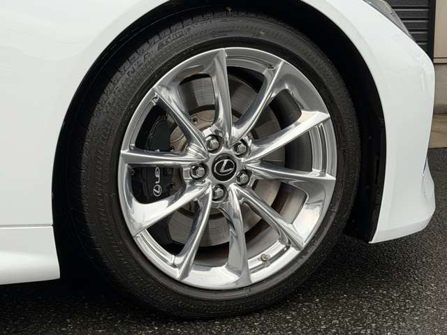 �b��20�C���`�A���~�z�C�[���E���N�T�X���S����u���b�N�L�����p�[�B