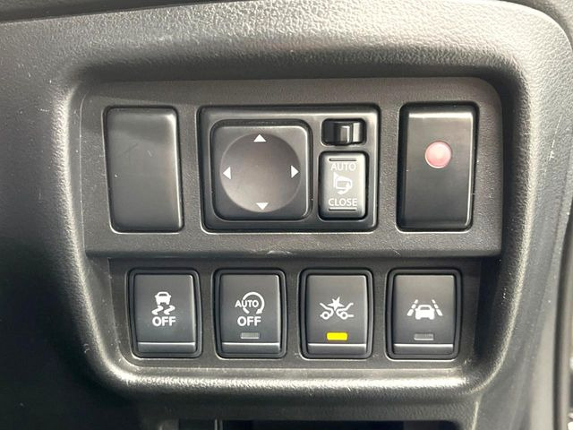 �y�A�C�h�����O�X�g�b�v�z�ԐM����a�؂Œ�Ԃ����ۂɃG���W�����~���A���ʂȔR���̏����}���܂��B�R��������ی�ɂȂ���@�\��G���W���̓u���[�L�𗣂��΍Ďn�����܂��B