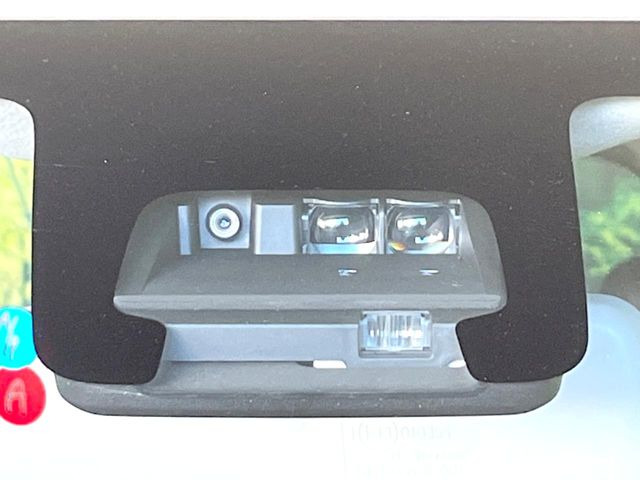 �y�X�Y�L �Z�[�t�e�B�T�|�[�g�z���s���ɑO���̎ԗ�����F�����A�Փ˂������Ȏ��͌x��ƃu���[�L�ŏՓˉ���Ɣ�Q�y�����A�V�X�g�B�����S�Ƀh���C�u�����y���݂��������܂��B