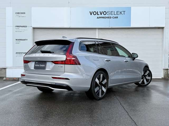 V60ウルトラ T6  AWD プラグインハイブリッド 4WD