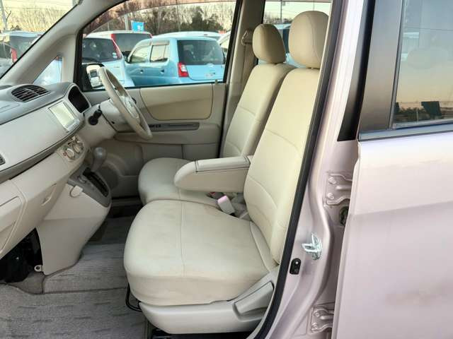 ���������ԑ����W�����ł�!���̋@��ɐ��񂲗��X������!