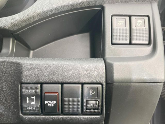 �y�p���[�X���C�h�h�A�z�X�}�[�g�L�[��^�]�Ȃ̃X�C�b�`�ŃX���C�h�h�A�̊J���\���d��������͂����ăh�A���J����K�v�������A���������q�l�ł��A�d���ו��������Ă��鎞�����N�ɊJ���߂ł��܂���