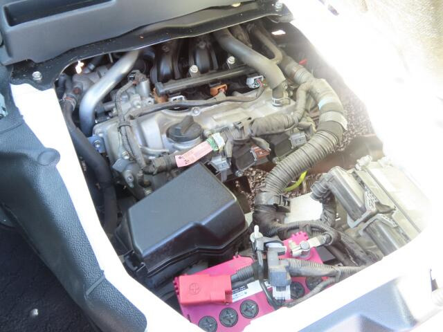 �G���W�����[�������ꂢ�ł���B�@�֋@�\�n���ǍD�ł��B�[�ԑO�ɓ_���������s���܂��B�G���W���I�C���E�I�C���t�B���^�[�E�G�A�R���t�B���^�[�E���C�p�[�S���͕K�������v���܂�(�G�A�R���t�B���^�[�́A�����Ԃ̂�)