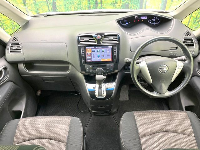 セレナ2.0 ハイウェイスター Vセレクション+Safety II S-HYBRID