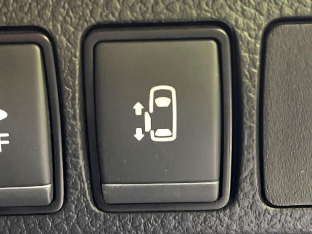 �y�p���[�X���C�h�h�A�z�X�}�[�g�L�[��^�]�Ȃ̃X�C�b�`�ŃX���C�h�h�A�̊J���\���d��������͂����ăh�A���J����K�v�������A���������q�l�ł��A�d���ו��������Ă��鎞�����N�ɊJ���߂ł��܂���