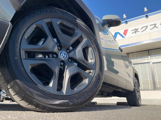 �y�O���[�h��p����19�C���`�A���~�z�C�[���z�f�U�C�����̍��������A���~�z�C�[���𑕒����Ă���܂��B�e��ЊO�A���~�z�C�[����A�X�^�b�h���X�^�C�����戵�����Ă���܂��B���񂲑��k����������