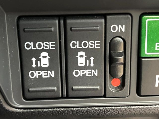 �y�����p���[�X���C�h�h�A�z�X�}�[�g�L�[��^�]�Ȃ̃X�C�b�`�Ō�ȗ����X���C�h�h�A�̊J���\���d��������͂����ăh�A���J����K�v�������A�����Ȃ��q�l�ł��ȒP�ɊJ���߂ł����K�ł���