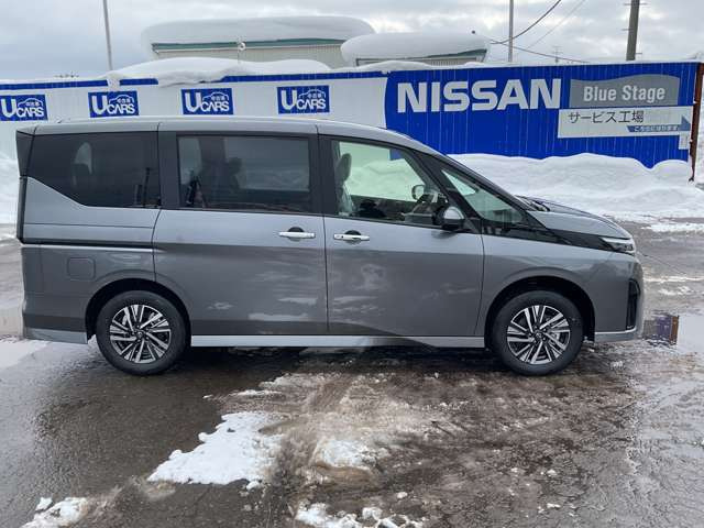 セレナ2.0 ハイウェイスター V 4WD