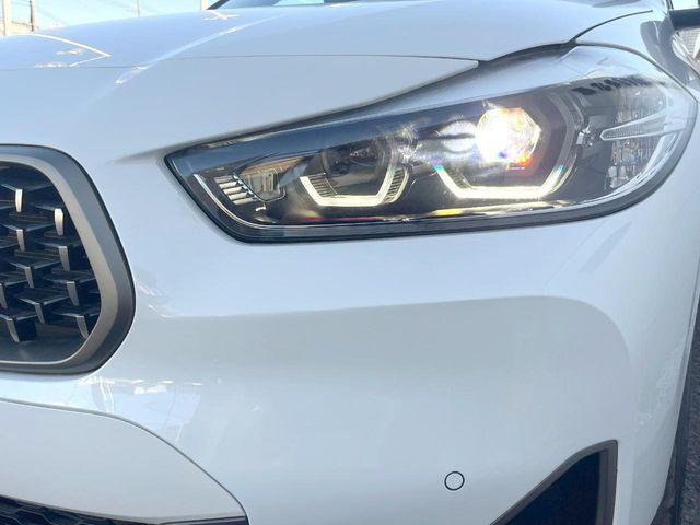 ��LED�w�b�h���C�g:��ԑ��s�����ǍD�Ȏ��E���m�ۂ����S���ĉ^�]�ł��鍂�P�xLED�w�b�h���C�g�𑕔�!�_�����x�������A����d�͂��}�����Ă��܂��B