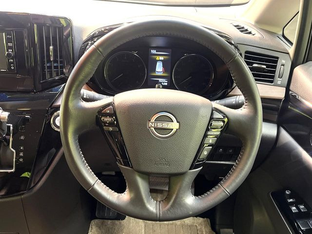 �y�����v�����X�e�A�����O�z�㎿�Ȋv���g�p���邱�ƂŁA��ɂ����������݂ƂĂ��^�]���₷���n���h���ł���