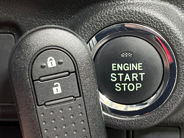 �y�L�[�t���[�V�X�e���z�J�o����|�P�b�g�ɓ��ꂽ�܂܂ł��h�A�̎{���E�������\�ȃX�}�[�g�L�[�𑕔��B�G���W���̃I���E�I�t�����J�M�����o���K�v����������Ƃ��Ă��֗��ł���