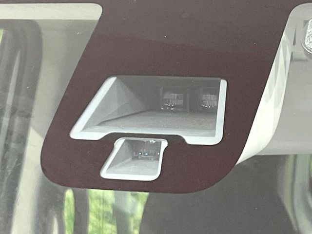 �y�O�He-Assist�z���s���ɑO���̎ԗ�����F�����A�Փ˂������Ȏ��͌x��ƃu���[�L�ŏՓˉ���Ɣ�Q�y�����A�V�X�g�B�����S�Ƀh���C�u�����y���݂��������܂��B