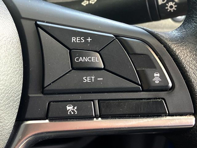 ���y�S�ԑ��Ǐ]�@�\�t�N���[�Y�R���g���[���z�O���𑖍s���̎ԗ������m���A�Ԋԋ�����ۂ悤�ԑ��𐧌䂷��B����������͕ϑ��@�ɂ�������A�K�v�ł���Εϑ����삪�����I�ɍs���܂���