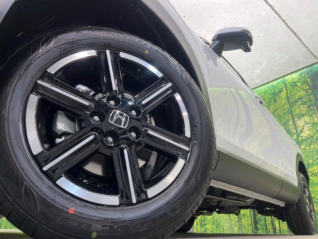 �y����16�C���`�A���~�z�C�[���z�O�ςɃ}�b�`���������A���~�z�C�[���𑕒����Ă���܂��B�e��ЊO�A���~�z�C�[����A�X�^�b�h���X�^�C�����戵�����Ă���܂��B���񂲑��k����������