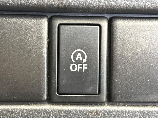 �y�A�C�h�����O�X�g�b�v�z�ԐM����a�؂Œ�Ԃ����ۂɃG���W�����~���A���ʂȔR���̏����}���܂��B�R��������ی�ɂȂ���@�\��G���W���̓u���[�L�𗣂��΍Ďn�����܂��B