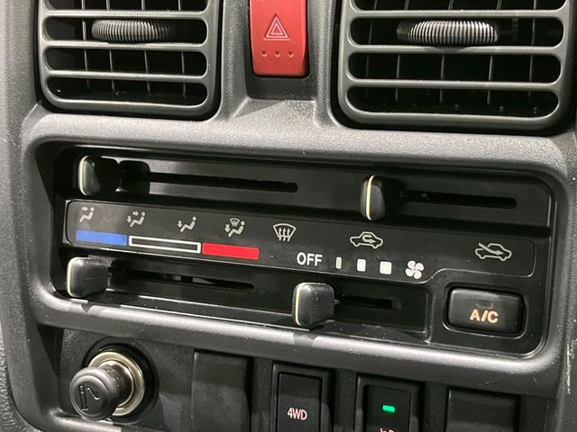 �����~�������Ă��S�Ȃɉ��K�ȋ󒲂�͂��Ă����A�_�C�������G�A�R���𑕔���