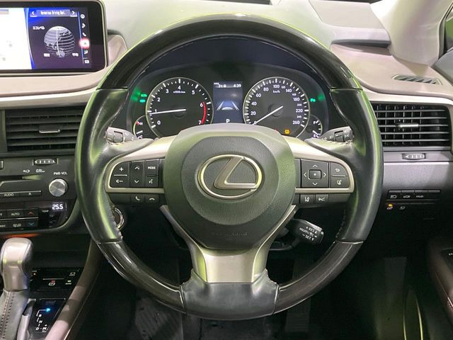 �y�����v�����X�e�A�����O�z�㎿�Ȋv���g�p���邱�ƂŁA��ɂ����������݂ƂĂ��^�]���₷���n���h���ł���