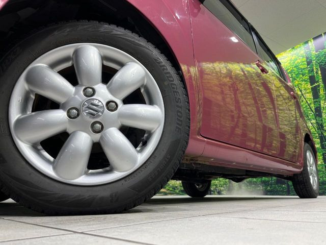 �y����14�C���`�A���~�z�C�[���z�O�ςɃ}�b�`���������A���~�z�C�[���𑕒����Ă���܂��B�e��ЊO�A���~�z�C�[����A�X�^�b�h���X�^�C�����戵�����Ă���܂��B���񂲑��k����������