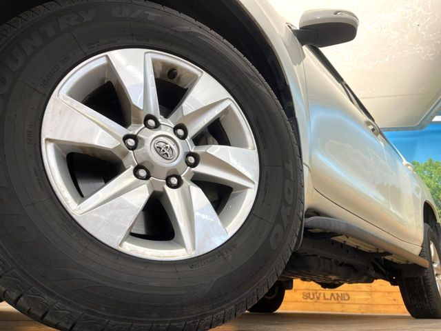 �y����17�C���`�A���~�z�C�[���z�O�ςɃ}�b�`���������A���~�z�C�[���𑕒����Ă���܂��B�e��ЊO�A���~�z�C�[����A�X�^�b�h���X�^�C�����戵�����Ă���܂��B���񂲑��k����������