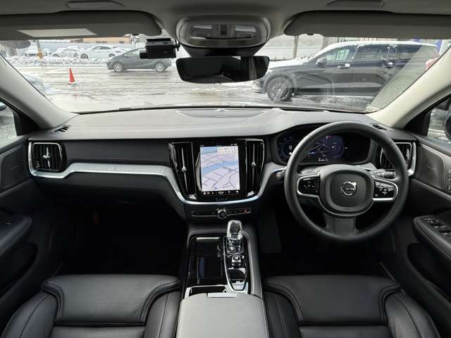 V60ウルトラ T6  AWD プラグインハイブリッド 4WD